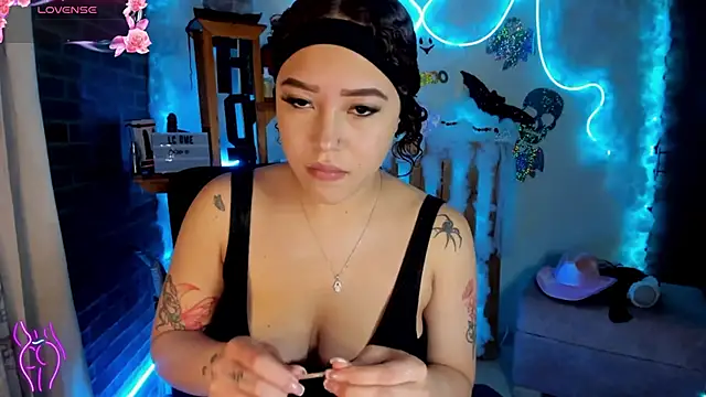 Snapshot of Lizz_martins chatting on 16, 10, 2025 Lizz martins online show from 16, 10, 2025