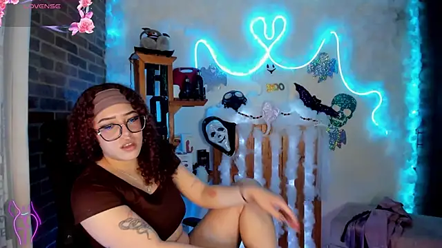 Snapshot of Lizz_martins chatting on 25, 10, 2025 Lizz martins online show from 25, 10, 2025