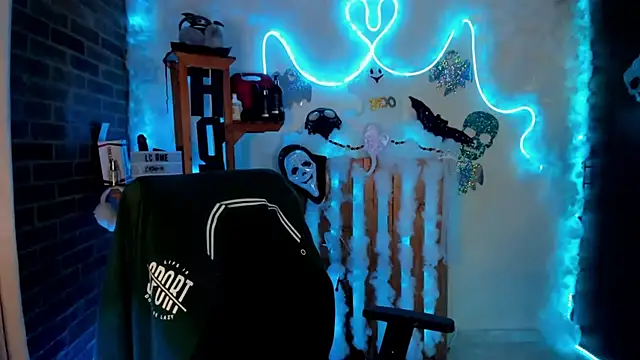 Snapshot of Lizz_martins chatting on 17, 10, 2025 Lizz martins online show from 17, 10, 2025