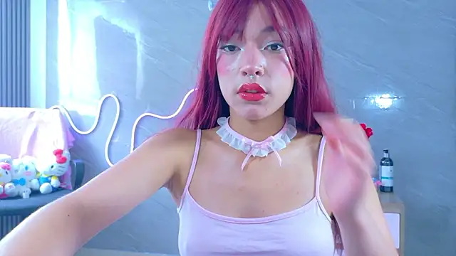 Naaomi cute online show from 2, 2, 2026