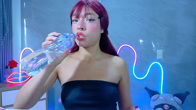 Naaomi cute online show from 15, 1, 2026