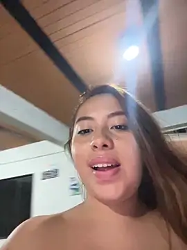 Emily Joee online show from 13, 11, 2025