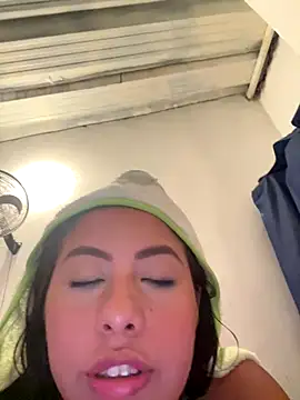 Emily Joee online show from 26, 10, 2025