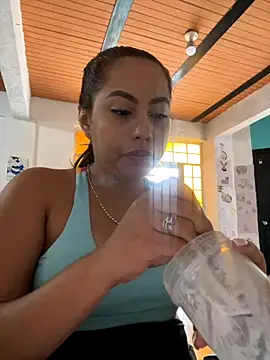 Emily Joee online show from 20, 11, 2025