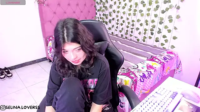 selina lovers  online show from 8, 11, 2025