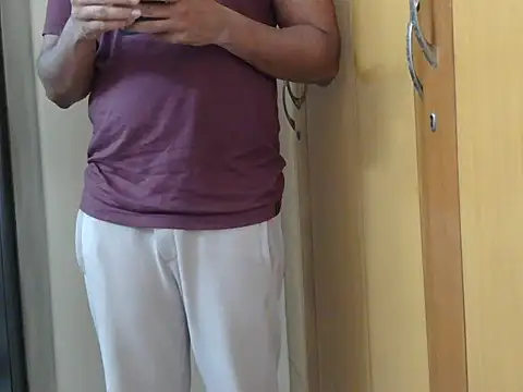 Snapshot of mpl_sub4 chatting on 1, 12, 2025 mpl sub4 online show from 1, 12, 2025