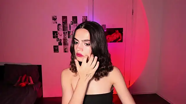 Snapshot of nightfloatt chatting on 16, 10, 2025 nightfloatt online show from 16, 10, 2025