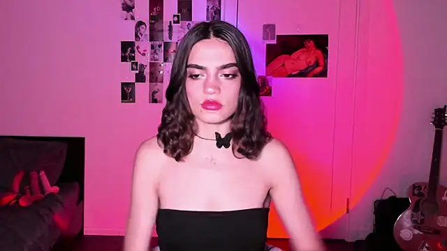 Snapshot of nightfloatt chatting on 15, 10, 2025 nightfloatt online show from 15, 10, 2025