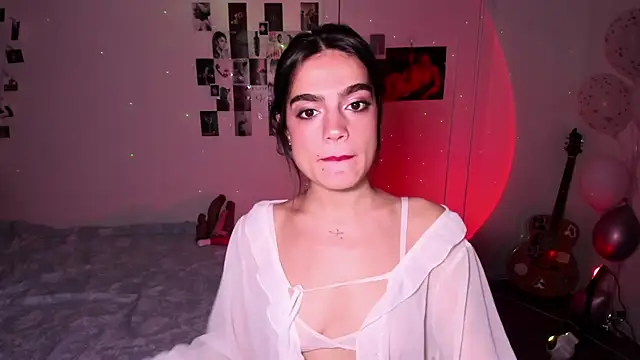 Snapshot of nightfloatt chatting on 7, 11, 2025 nightfloatt online show from 7, 11, 2025