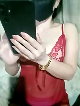 Snapshot of LalayCii chatting on 11, 11, 2025 LalayCii online show from 11, 11, 2025