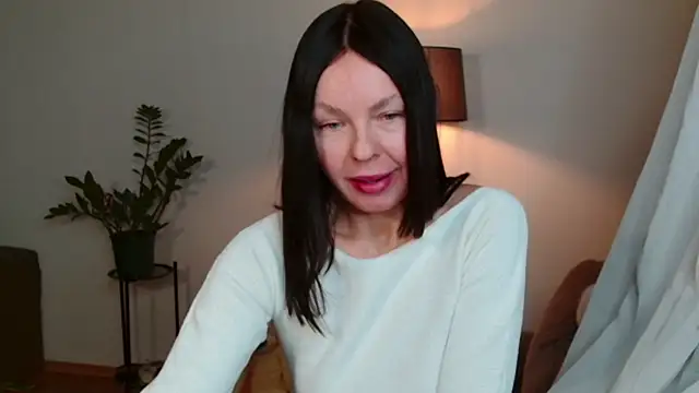 LittleNicolee online show from 23, 2, 2026