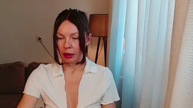 LittleNicolee online show from 8, 3, 2026