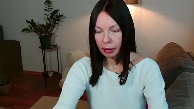 LittleNicolee online show from 24, 2, 2026