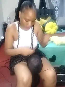 CaramelBoootie online show from 26, 11, 2025