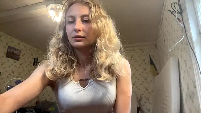 Snapshot of AmeliLia chatting on 16, 6, 2026 AmeliLia online show from 16, 6, 2026
