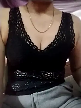 YiyinLy online show from 1, 11, 2025