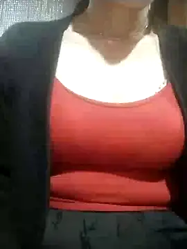 YiyinLy online show from 4, 12, 2025