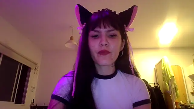 miapink33 online show from 8, 4, 2026