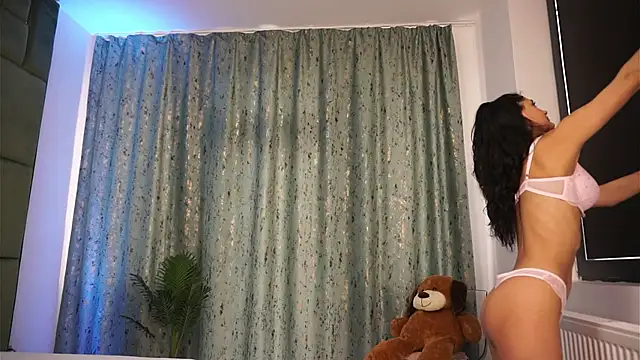 Snapshot of TenderSin chatting on 13, 11, 2025 TenderSin online show from 13, 11, 2025