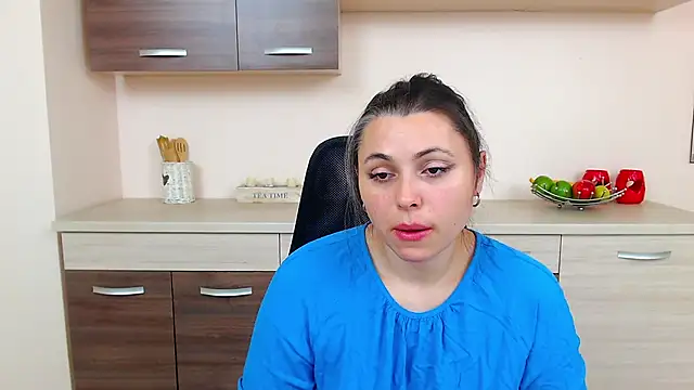 Soft Lilly online show from 22, 10, 2025