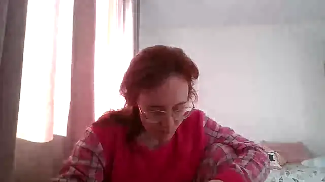 Snapshot of LuckySLove chatting on 11, 4, 2026 LuckySLove online show from 11, 4, 2026