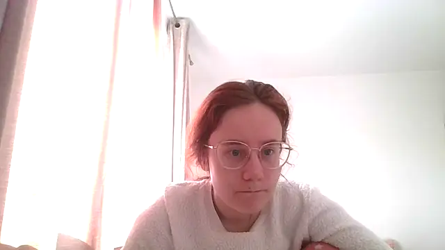 Snapshot of LuckySLove chatting on 15, 5, 2026 LuckySLove online show from 15, 5, 2026