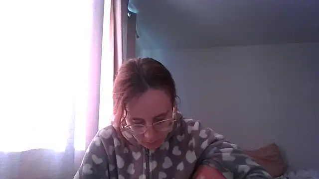 Snapshot of LuckySLove chatting on 27, 5, 2026 LuckySLove online show from 27, 5, 2026