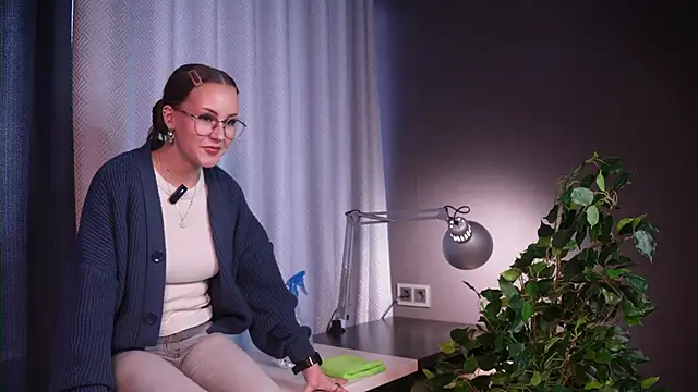 KrisWaller online show from 21, 10, 2025