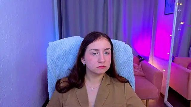 Snapshot of Kattrin_Golden chatting on 13, 10, 2025 Kattrin Golden online show from 13, 10, 2025