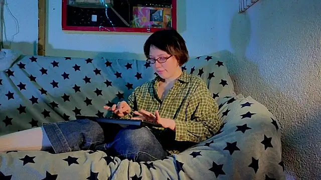 Snapshot of ReincarnatedAngel chatting on 18, 10, 2025 ReincarnatedAngel online show from 18, 10, 2025