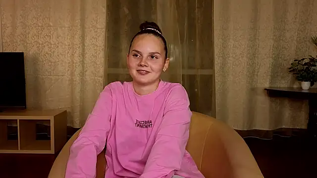 Snapshot of KathlynDemauri chatting on 20, 10, 2025 KathlynDemauri online show from 20, 10, 2025