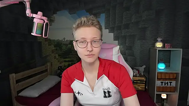 Snapshot of EllaSloan chatting on 22, 10, 2025 EllaSloan online show from 22, 10, 2025