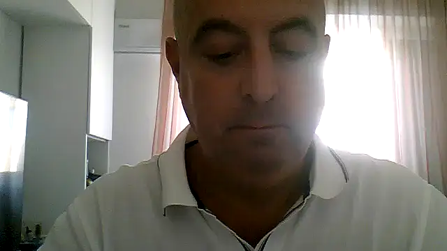Snapshot of mirko1702 chatting on 15, 10, 2025 mirko1702 online show from 15, 10, 2025