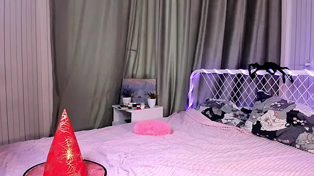 AlisiaEthen online show from 31, 10, 2025