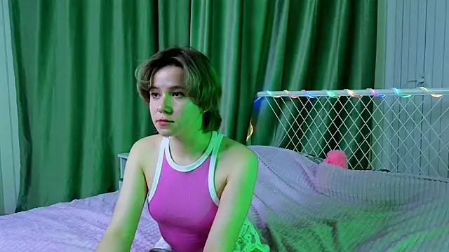 AlisiaEthen online show from 2, 11, 2025