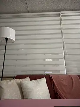 PamelaJonsom  online show from 5, 11, 2025