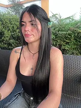 PamelaJonsom  online show from 22, 4, 2026