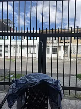 PamelaJonsom  online show from 9, 11, 2025