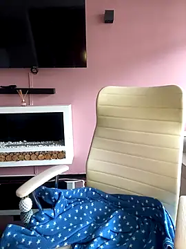 PamelaJonsom  online show from 2, 11, 2025