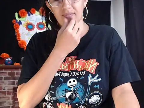 Lucyy Naugthy online show from 16, 11, 2025