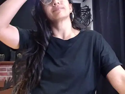 Lucyy Naugthy online show from 16, 10, 2025