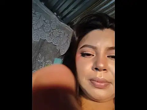 EliaStone05 online show from 11, 1, 2026