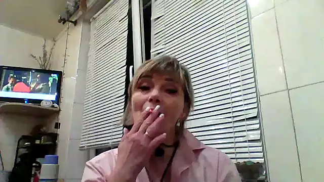 Snapshot of Lia_Ray chatting on 14, 10, 2025 Lia Ray online show from 14, 10, 2025