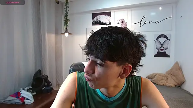 AmethystShadow17 online show from 4, 12, 2025