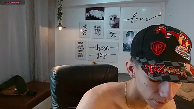 AmethystShadow17 online show from 25, 11, 2025