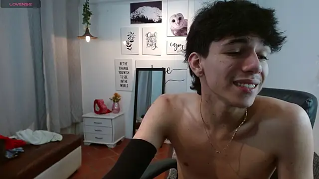 AmethystShadow17 online show from 19, 12, 2025