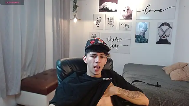 AmethystShadow17 online show from 11, 11, 2025