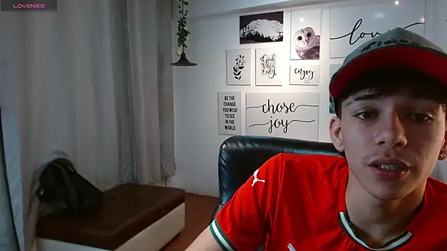 AmethystShadow17 online show from 2, 12, 2025