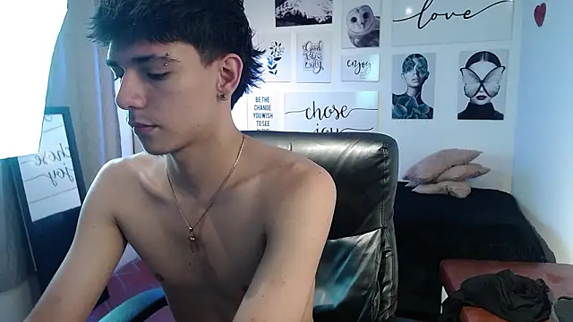 AmethystShadow17 online show from 23, 3, 2026