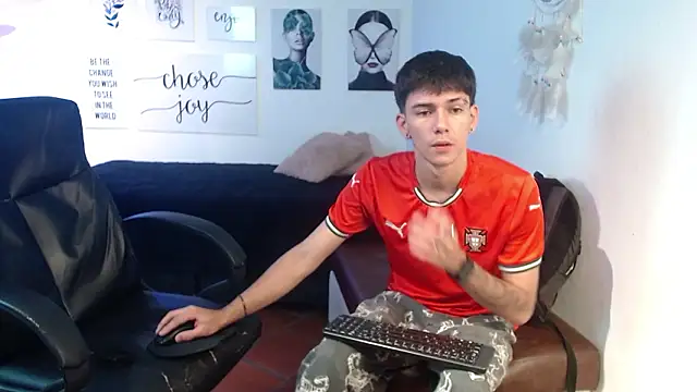 AmethystShadow17 online show from 13, 3, 2026